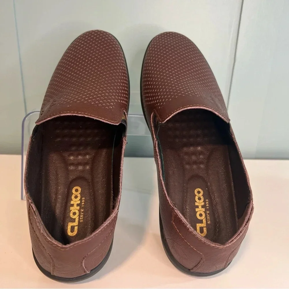 Clohoo Perforated Wine Colored Leather‎ Loafers. Size Euro 41/8. NWOT.